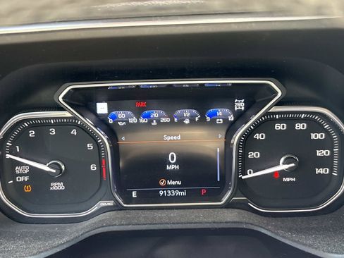 Used 2021 GMC Yukon Denali w/ Denali Premium Package AWD/4WD image 13