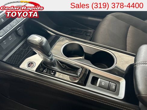 Used 2024 Nissan Altima 2.5 SV w/ SV Premium Package AWD/4WD image 21