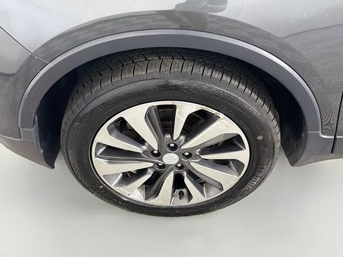 Used 2018 Buick Encore Preferred image 38