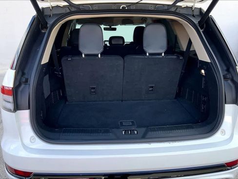 Used 2021 Lincoln Aviator Grand Touring w/ Elements Package Plus AWD/4WD image 19