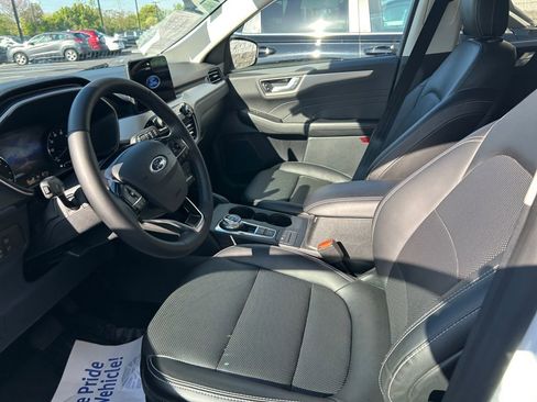 Used 2022 Ford Escape SEL w/ Class II Trailer Tow Package FWD image 29