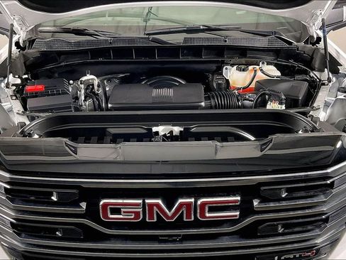 Used 2025 GMC Sierra 1500 AT4 AWD/4WD image 13