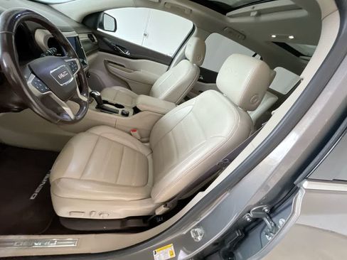 Used 2019 GMC Acadia Denali w/ GMC Pro Grade Package AWD/4WD image 11