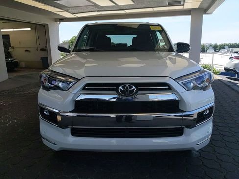 Used 2022 Toyota 4Runner Limited AWD/4WD image 2