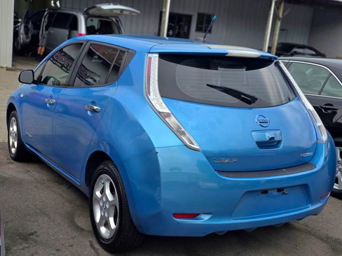 Used 2011 Nissan Leaf w/ Protection Pkg FWD image 3
