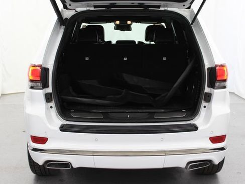 Used 2015 Jeep Grand Cherokee Overland AWD/4WD image 9