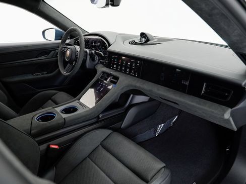 New 2025 Porsche Taycan GTS image 24