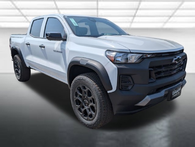 New 2026 Chevrolet Colorado Trail Boss AWD/4WD image 1