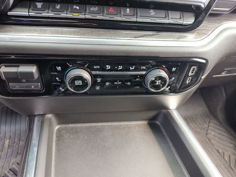 Used 2025 Chevrolet Silverado 2500 LTZ w/ Trail Boss Package image 19