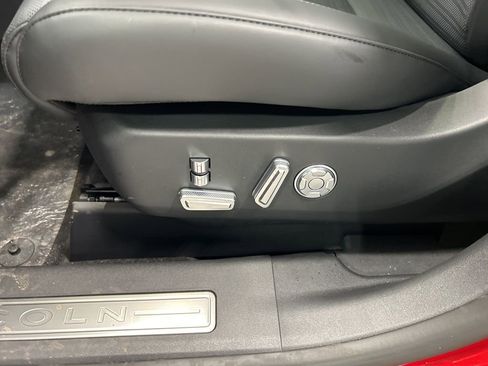 New 2026 Lincoln Nautilus Reserve image 10