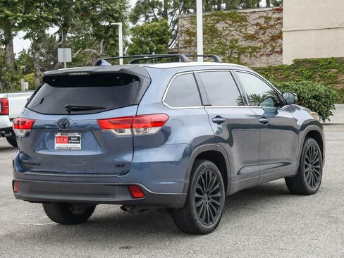 Used 2017 Toyota Highlander XLE FWD image 9