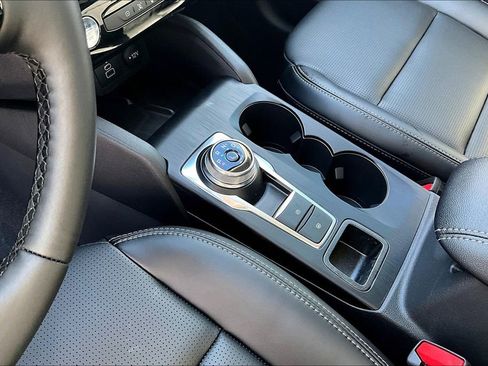 New 2026 Ford Escape Platinum AWD/4WD image 8