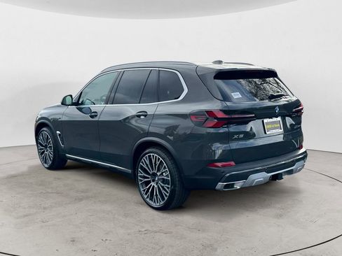New 2026 BMW X5 xDrive40i w/ Executive Package image 5
