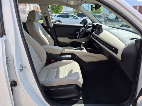 Used 2024 Honda HR-V LX image 33