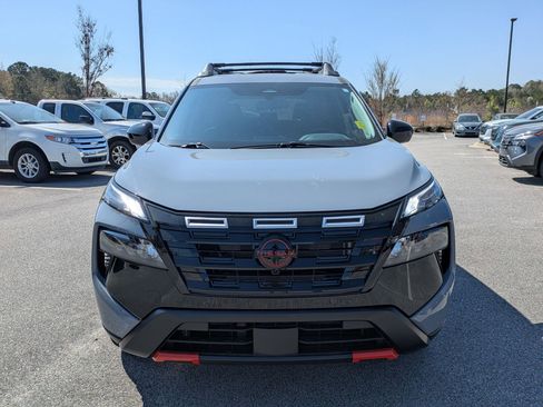 Certified 2026 Nissan Rogue SV AWD/4WD image 9