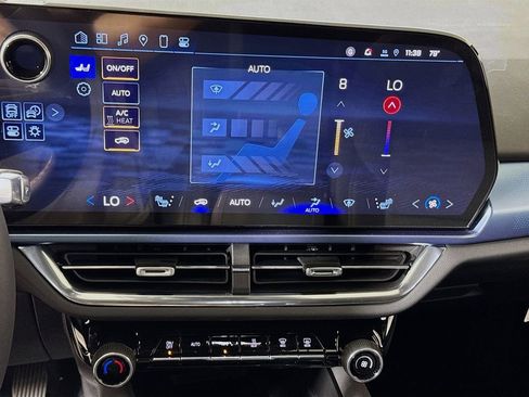 New 2025 Chevrolet Equinox EV LT image 10