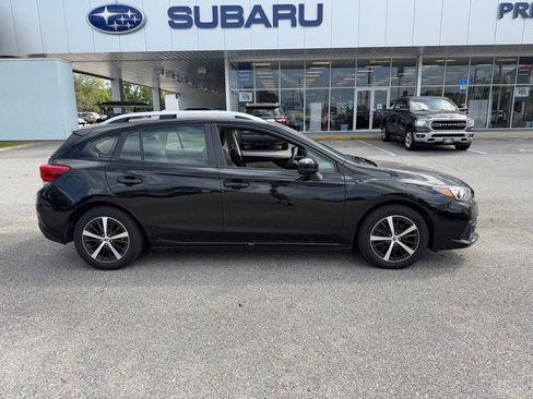 Used 2023 Subaru Impreza Premium image 2