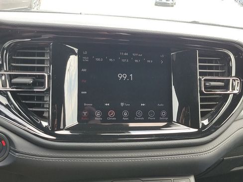 Used 2022 Dodge Durango GT RWD image 16