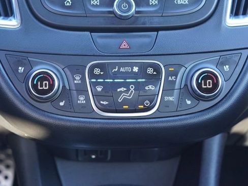 Used 2016 Chevrolet Malibu Premier image 26