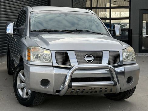 Used 2004 Nissan Titan SE w/ (Bed) Utility Bed Pkg image 5