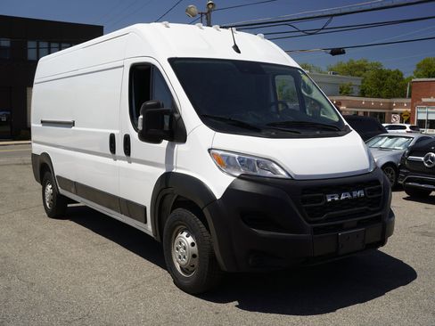 Used 2023 RAM ProMaster 2500 FWD image 8