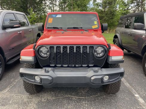 Used 2022 Jeep Gladiator Sport AWD/4WD image 2