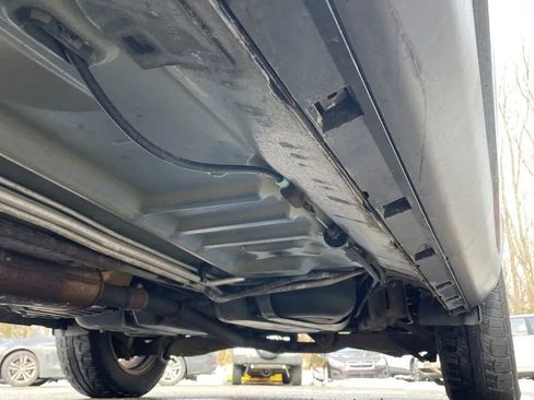 Used 2017 Ford Explorer XLT w/ Equipment Group 202A image 16