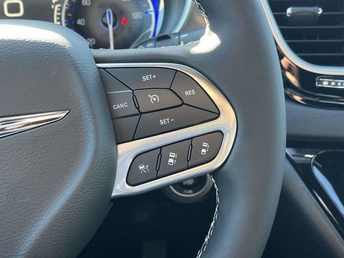 New 2026 Chrysler Voyager LX image 19