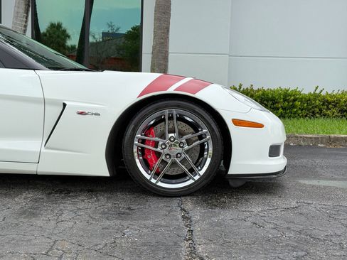 Used 2007 Chevrolet Corvette Z06 w/ Preferred Equipment Group RWD image 3