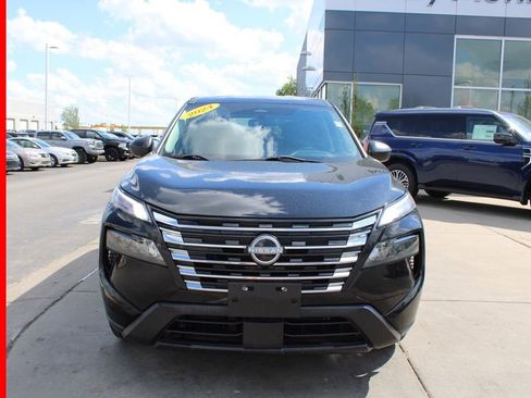 Certified 2024 Nissan Rogue S AWD/4WD image 2