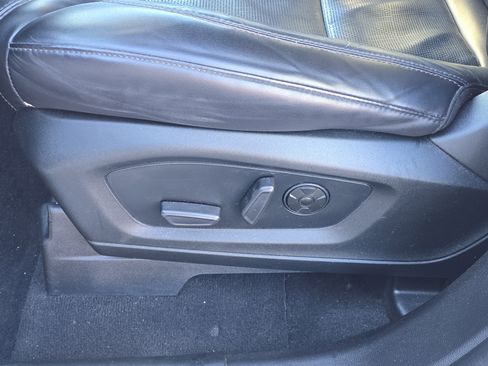 Certified 2021 Ford Explorer Platinum w/ Equipment Group 601A image 22