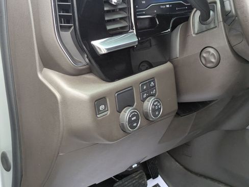 Used 2022 Chevrolet Silverado 1500 LTZ w/ LTZ Convenience Package II image 10