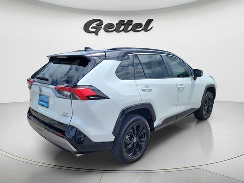 Used 2023 Toyota RAV4 XSE AWD/4WD image 4