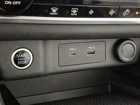 Used 2021 Nissan Rogue SV AWD/4WD image 28