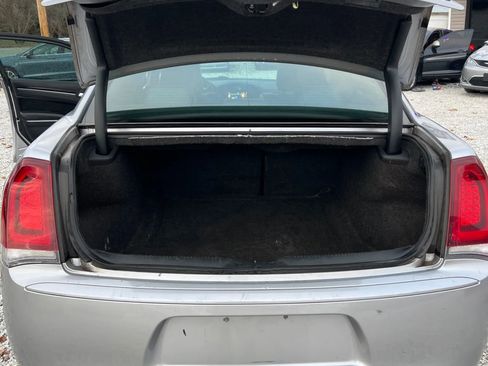 Used 2018 Chrysler 300 S image 14