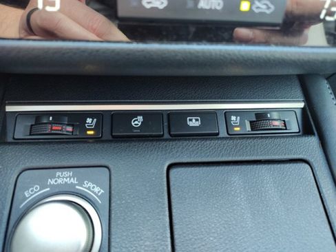 Used 2017 Lexus ES 350 w/ Luxury Package FWD image 25