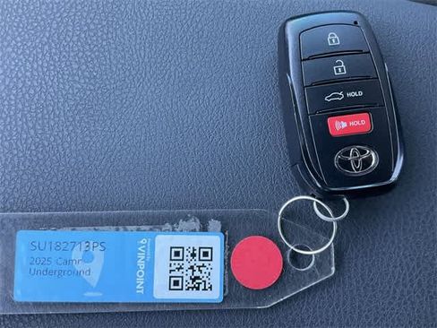 Used 2025 Toyota Camry SE image 27