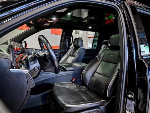 Used 2022 Cadillac Escalade ESV Sport image 15