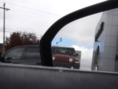 Used 2020 Lincoln Nautilus Reserve w/ Cargo Utility Package image 39