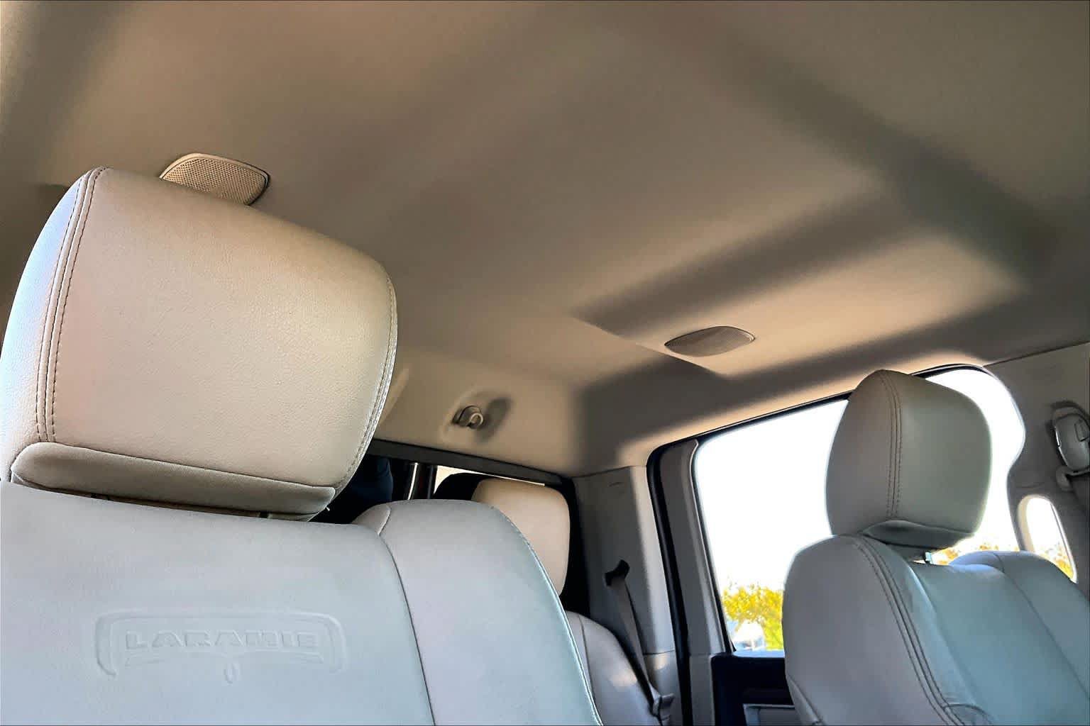 Used 2018 RAM 1500 Laramie w/ Convenience Group AWD/4WD image 13