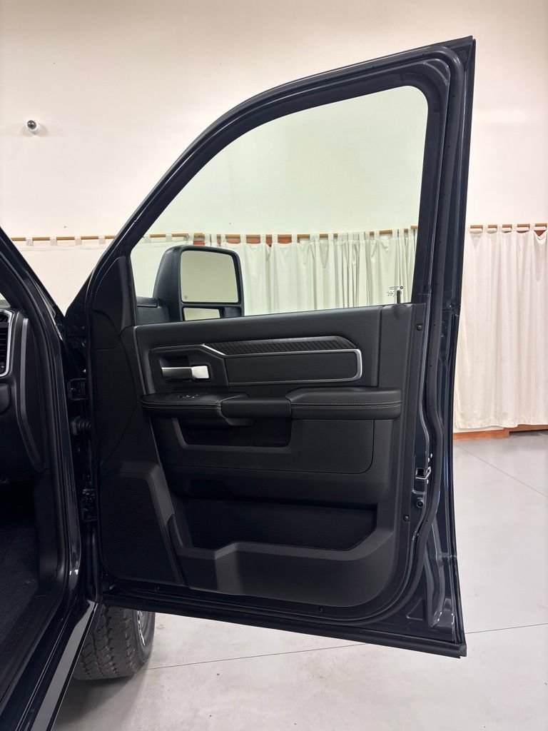 New 2026 RAM 2500 Big Horn AWD/4WD image 28