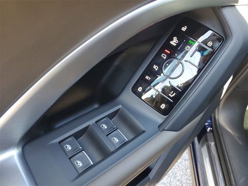 New 2025 Audi Q5 Premium Plus image 22