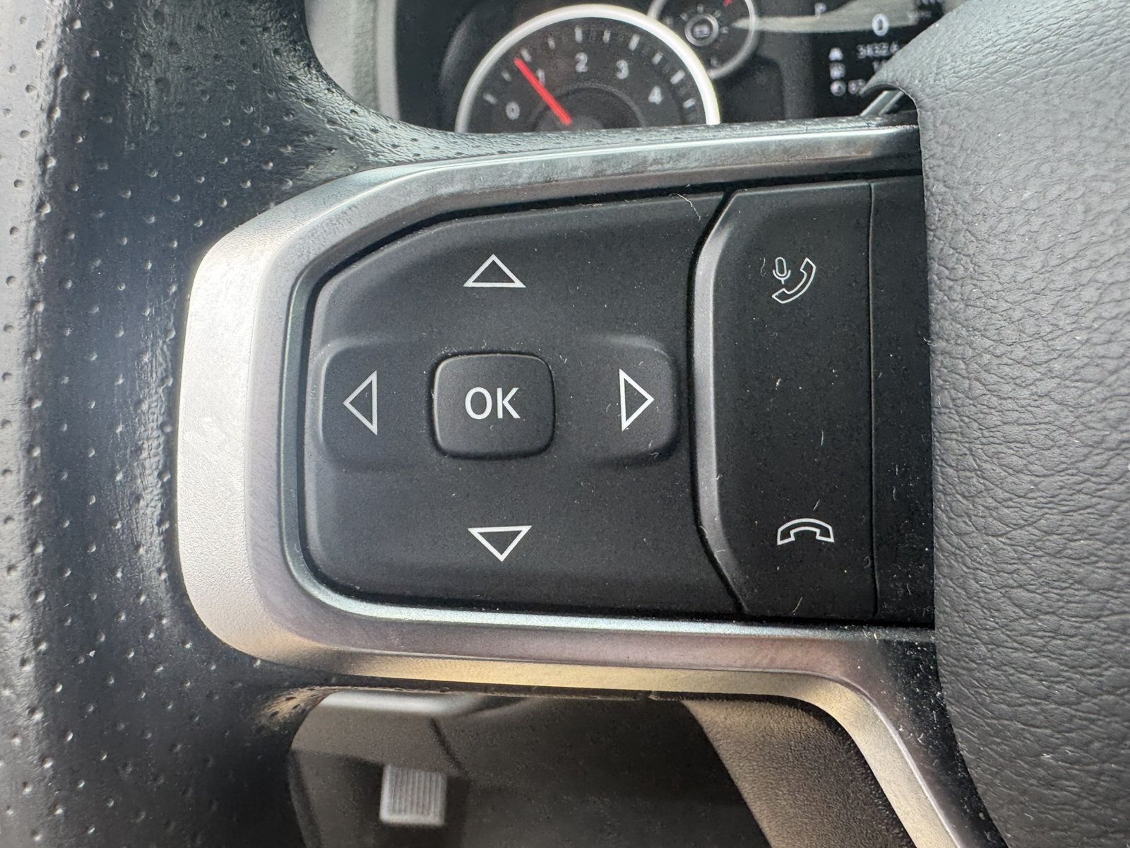 Certified 2025 RAM 2500 Tradesman AWD/4WD image 30