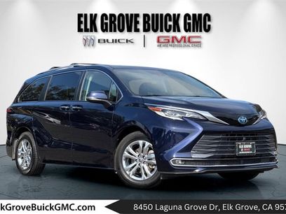 Used 2022 Toyota Sienna Platinum