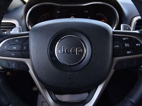 Used 2017 Jeep Grand Cherokee Laredo w/ Quick Order Package 23E image 16