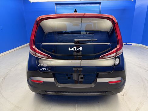 Used 2022 Kia Soul LX FWD image 6