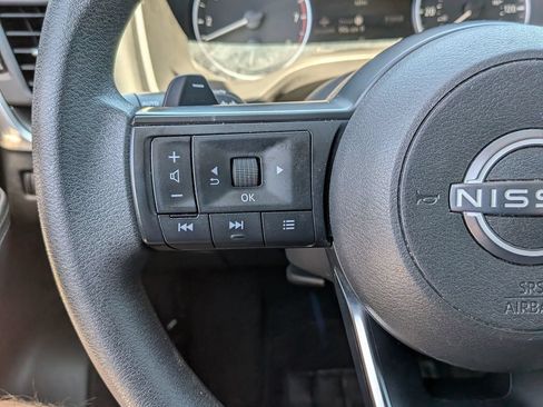 Used 2024 Nissan Rogue SV AWD/4WD image 20