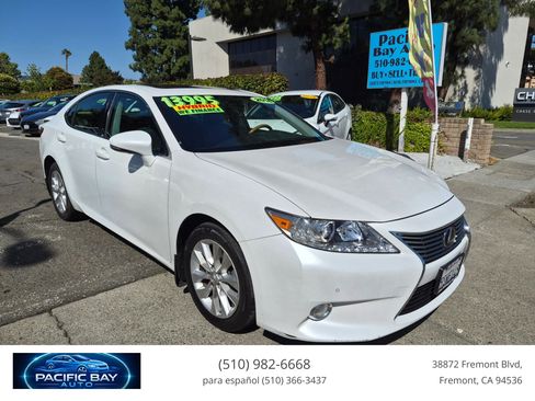 Used 2014 Lexus ES 300h w/ Premium Package w/Bamboo Trim FWD image 1