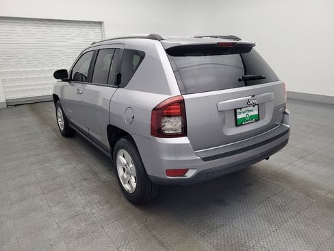 Used 2016 Jeep Compass Latitude image 5