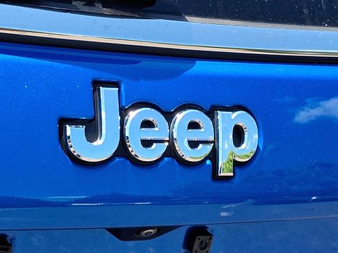 Used 2022 Jeep Compass Limited AWD/4WD image 17